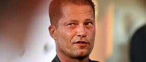 Schauspieler Til Schweiger macht das Fernsehen mitverantwortlich für den rüpelhaften Ton im Netz. 
