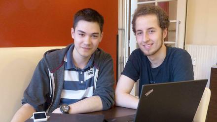 Online-Hilfe für Fragesteller. Jan Kopankiewicz (li.) und Victor Brekenfeld haben das Kommunikations-Tool www.presifeed.com entwickelt.