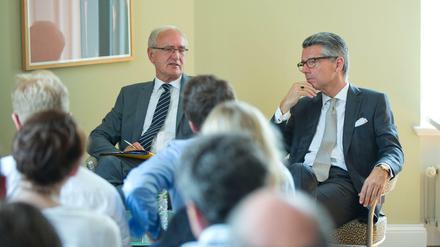 Kontrahenten an einem Tisch: Detlef Wetzel (l.) und Ulrich Grillo