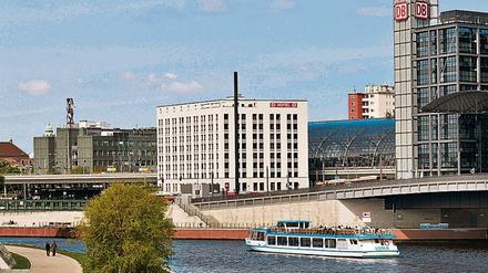 Das Hotel Meininger direkt neben dem Hauptbahnhof.