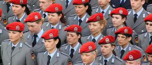 Feierliche Stunde: Bundeswehrsoldaten beim Gelöbnis.