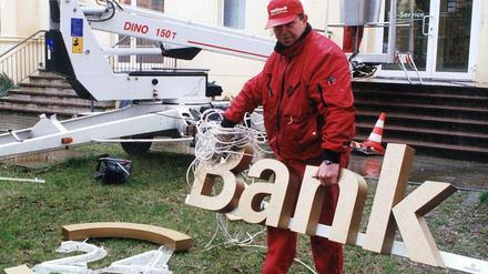 Immer weniger Bank-Filialen gibt es in Deutschland. Schätzungen sprechen von einer Halbierung in den nächsten 20 Jahren. 