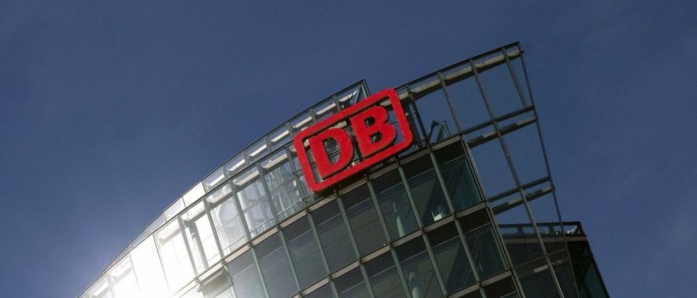 Der Gewinn der Deutschen Bahn ist kräftig eingebrochen.