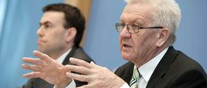 Grün-rotes Doppel: Winfried Kretschmann (vorn) und Nils Schmid.
