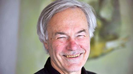 Der Schriftsteller Dieter Kühn 2010 in seiner Wohnung in Brühl. 