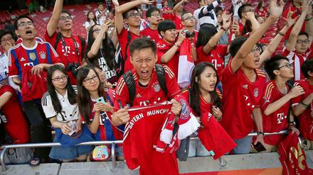 Mit einer China-Reise versucht der FC Bayern München in dieser Sommerpause neue Ertragsquellen für sich zu erschließen - und für die Bundesliga.