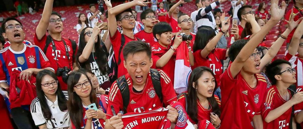 Mit einer China-Reise versucht der FC Bayern München in dieser Sommerpause neue Ertragsquellen für sich zu erschließen - und für die Bundesliga.