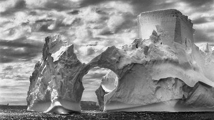 Ein Eisberg zwischen Paulet Island und den südlichen Shetland-Inseln, aufgenommen im arktischen Peninsula (2005)
