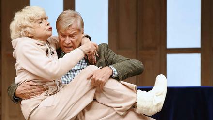 Jochen Busse mit Ingrid Steeger als "Der Kurschattenmann".