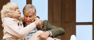 Jochen Busse mit Ingrid Steeger als "Der Kurschattenmann".