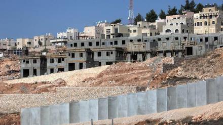 Die EU kritisiert den weiteren Bau von Siedlungen durch Israel im Westjordanland und in Ost-Jerusalem als völkerrechtlich illegal.