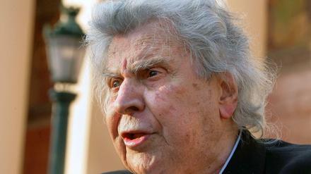Mikis Theodorakis setzt sich heute noch für Politik ein.