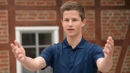 Der Abiturient Johannes trainiert am 27.07.2015 in Wölpinghausen (Niedersachsen) während des Sommercamps der Universität Hannover gegen Stottern Sprachübungen.