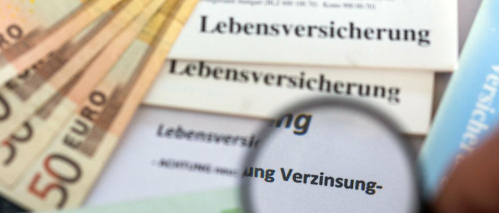 Probleme mit den niedrigen Zinsen. Die Versicherer kämpfen um ihr Geschäftsmodell.