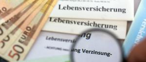 Probleme mit den niedrigen Zinsen. Die Versicherer kämpfen um ihr Geschäftsmodell.