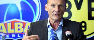 Am Dienstag gab BVB-Chef Hans-Joachim Watzke die Kooperation mit Alba Berlin bekannt.