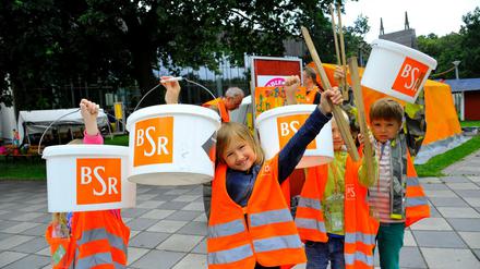 Im FEZ in der Wuhlheide entscheiden in den Sommerferien die Kinder: FEZitty heißt ihre selbstverwaltete Stadt. Eine BSR gibt es dort auch. 