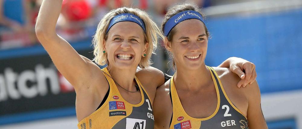 In Topform. Laura Ludwig (l.) und Kira Walkenhorst sind in Klagenfurt das Maß aller Dinge.