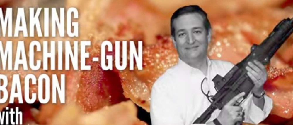 "Making Machine-Gun Bacon with Ted Cruz" (Maschinenpistolen-Speck-Machen mit Ted Cruz). Der Republikaner zeigt sich auf diesem Youtube-Video mit Maschinenpistole und ungewohnten Kochkünsten.