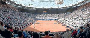 Volles Haus. Rund 70 000 Tennisfans kamen in dieser Woche auf die Anlage am Hamburger Rothenbaum. Doch schon im nächsten Jahr könnten es deutlich weniger werden, wenn Stars wie Rafael Nadal dem Turnier fernbleiben. 