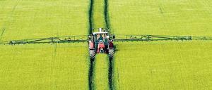 Allgegenwärtig. Das Pflanzenschutzmittel Glyphosat wird auf 30 bis 40 Prozent der deutschen Äcker versprüht.