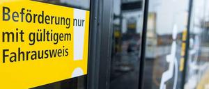 Der Budesrat hat das Bußgeld für Schwarzfahrer von 40 auf 60 Euro angehoben.