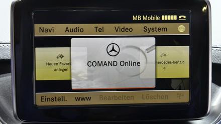Wer hat das Kommando? Wer die Daten hat, hat die Macht - die digitalen Spuren der Fahrer werden für Autokonzerne immer wichtiger. 