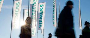 Der geplante Abbau von tausenden Arbeitsplätzen bei Siemens ist vorerst vom Tisch.