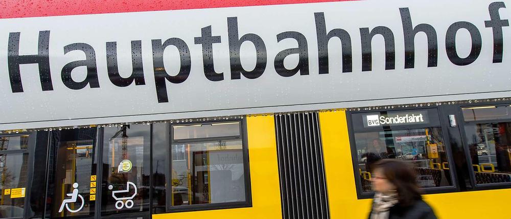 Schöner Zug. Seit Dezember 2014 fährt die Straßenbahn zum Hauptbahnhof