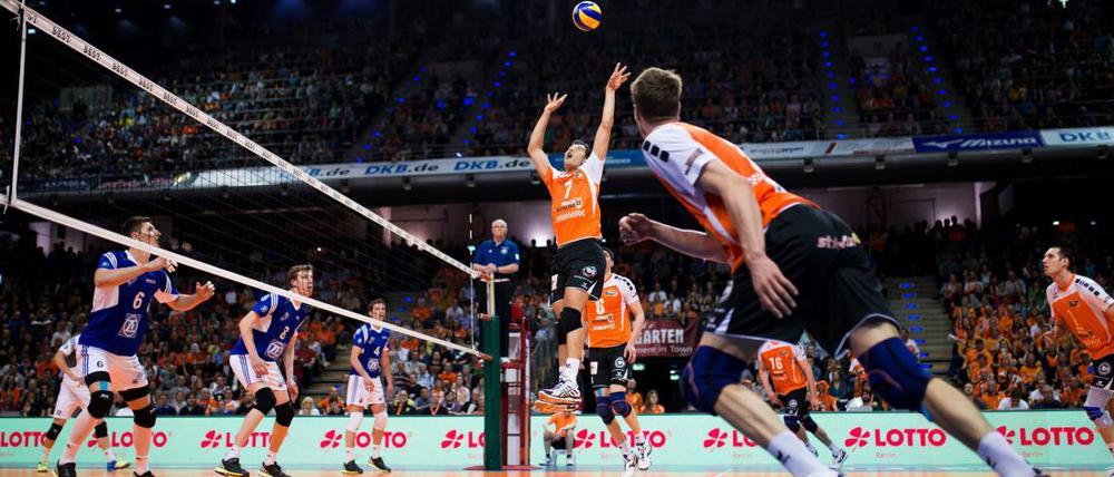 Große Bühne, große Ziele. Die BR Volleys wollen in der Max-Schmeling-Halle in den nächsten drei Jahren einen Zuschauerschnitt von 5500 bis 6000 Besuchern erreichen, zudem wollen sie ihren Etat erhöhen – und in der Champions League erfolgreich sein. 
