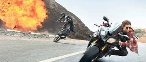 Jetzt aber die Luft anhalten. Ethan Hunt (Tom Cruise), hier auf einem 200-PS-Geschoss unterwegs, fliegt nicht so leicht aus der Kurve. 