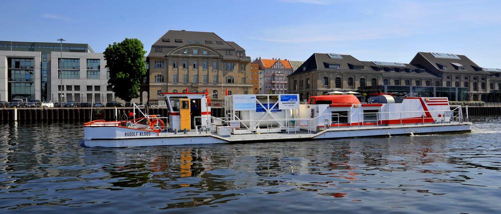 Schiffstour auf der Spree. Die Berliner Gewässer sollen sauberer werden. Der Senat hat jetzt neue Pläne vorgestellt.