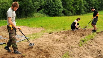 Nach dem Fund alter arabischer Münzen in Polen suchen Archäologen das Gebiet nach weiteren Funden ab.
