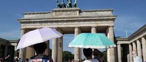 Touristen können in Berlin in rund 23 000 Ferienwohnungen unterkommen. Die meisten davon werden aber illegal angeboten. 