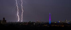 Dienstagnacht kann es in Berlin wieder zu heftigen Gewittern kommen.