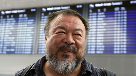 Ai Weiwei, hier noch am Flughafen in München nach seiner Ankunft dort am 30. Juli.
