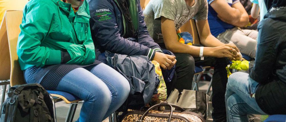 Flüchtlinge im Notquartier der Bundespolizeiinspektion in Passau 