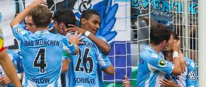 In den Vordergrund gespielt: 1860 München zieht hochverdient in die zweite Runde im DFB-Pokal ein.