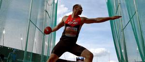 Verbale Würfe. Bei der Weltmeisterschaft wird Robert Harting nicht dabei sein. Seine heftige Kritik allerdings am Umgang der IAAF mit der Dopingproblematik wird wohl auch noch in Peking nachhallen. 