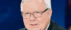 Der stellvertretende Vorsitzende der CDU/CSU-Bundestagsfraktion, Michael Fuchs, hat deutsche Unternehmer vor einem Ausbau ihrer Geschäftstätigkeiten in Russland gewarnt.