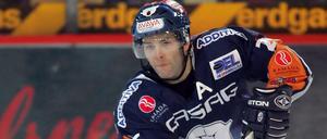 Micki DuPont 2006. Das Eisbären-Trikot passt ihm inzwischen wieder gut.