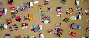 Das Strandbad Wannsee hat an den heißen Tagen seine Öffnungszeit verlängert und nun bis 21 Uhr geöffnet.