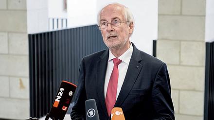Musste wegen der Ermittlungen gegen den Blog Netzpolitik.org seinen Hut nehmen: Generalbundesanwalt Harald Range. 