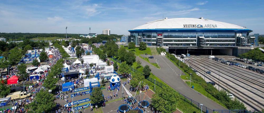 Für die Anhänger vom FC Schalke 04 steht das Credo des „Arbeiter- und Malocherklubs“ noch immer an erster Stelle ihrer Bewertungsskala.