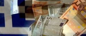 Die Griechenlandkrise hat Deutschland viel Geld eingebracht. Selbst nach Abzug möglicher platzender Kredite ist das Saldo positiv. 