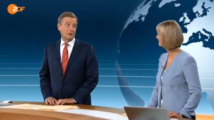 Mit Tränen in den Augen wandte sich Claus Kleber im ZDF-"heute journal" am Mittwochabend an seine Kollegin Gundula Gause, nachdem er von einer rührenden Willkommensgeste für Flüchtlinge erzählt hatte.
