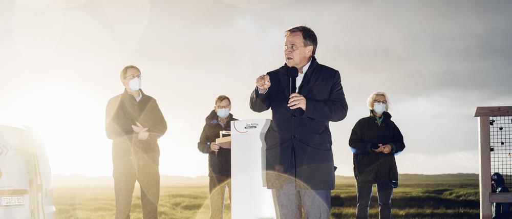 Armin Laschet beim Wahlkampf in St. Peter Ording