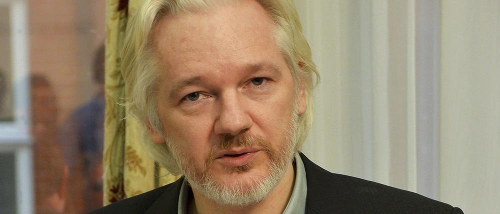 Wikileaks-Gründer Julian floh im Juni 2012 in die Botschafts Ecuadors in London.