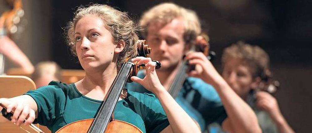 Mit Bogen in Führung. Die Ungdomssymfonikerne im Konzerthaus.