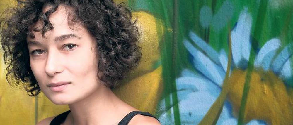 Weltenwanderin. Nene Hatun ist in der Türkei geboren und lebt seit acht Jahren in Deutschland.